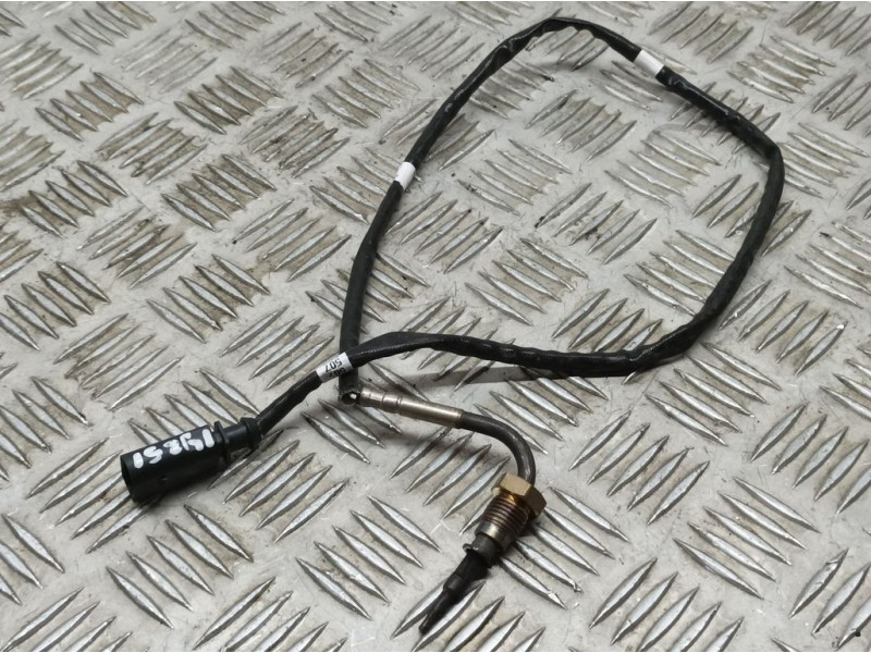 Recambio de sensor para volkswagen t-cross advance referencia OEM IAM 04L906088BD  TEMPERATURA