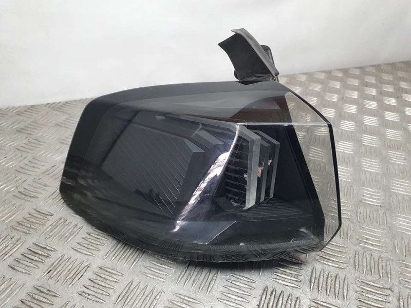 Recambio de piloto trasero izquierdo para peugeot 5008 active referencia OEM IAM 9836231680 82170101 EXTERIOR // LED
