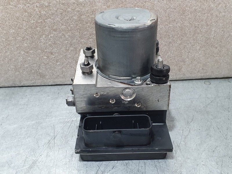 Recambio de abs para peugeot 5008 premium referencia OEM IAM 9674677580 0265230881 BOSCH