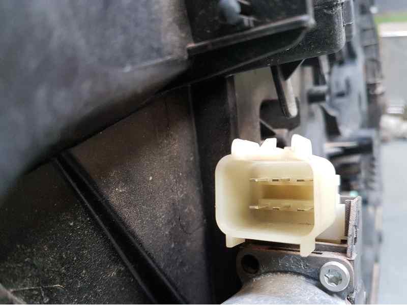 Recambio de elevalunas delantero derecho para ford fiesta (ccn) van referencia OEM IAM  6 PINS ELECTRICO