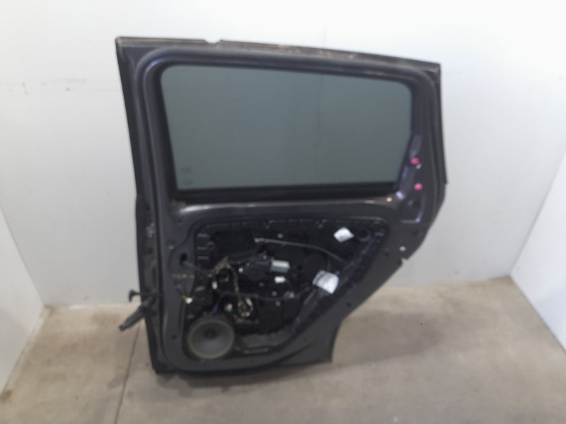 Recambio de puerta trasera derecha para mercedes-benz clase b (247) b180 referencia OEM IAM A2477300800 ROZADA 