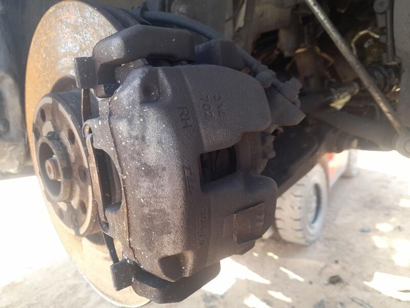 Recambio de pinza freno delantera derecha para peugeot 5008 ii (mc_, mj_, mr_, m4_) 1.2 (mrhnyh, mrhnyw, mrhnsj, mrhnsu, mrhnsm)