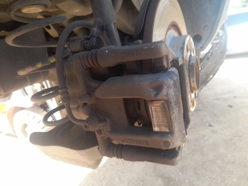 Recambio de pinza freno trasera derecha para peugeot 5008 ii (mc_, mj_, mr_, m4_) 1.2 (mrhnyh, mrhnyw, mrhnsj, mrhnsu, mrhnsm) r