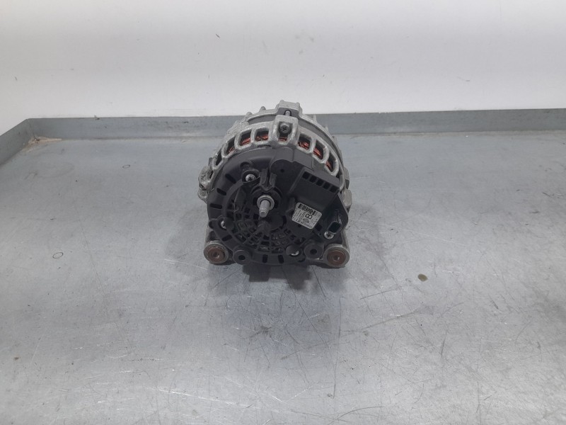 Recambio de alternador para renault megane iv berlina 5p limited referencia OEM IAM 231004BE0B F000BL0814 BOSCH