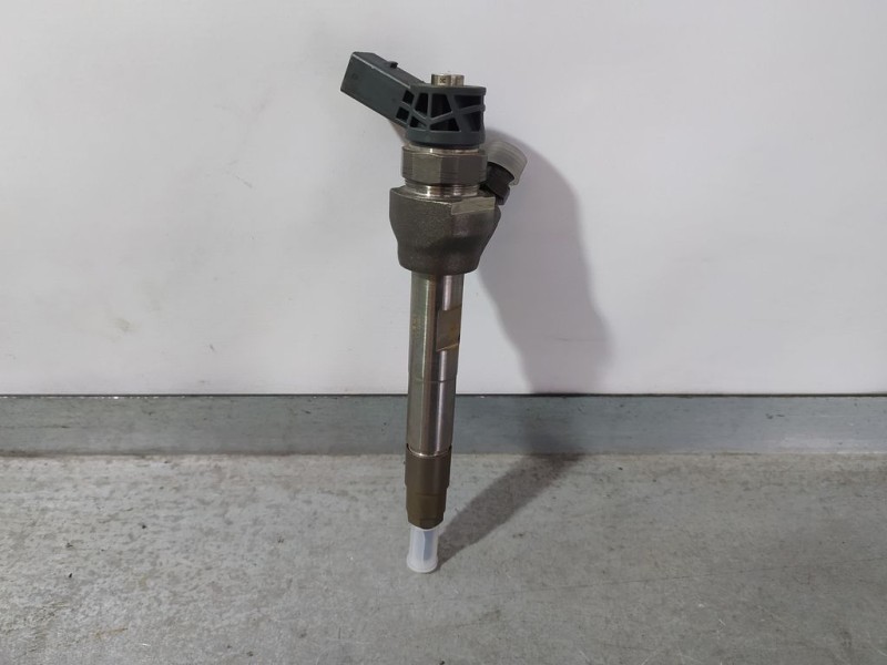 Recambio de inyector para bmw mini countryman (r60) 1.6 diesel cat referencia OEM IAM 8515060 044510599 BOSCH