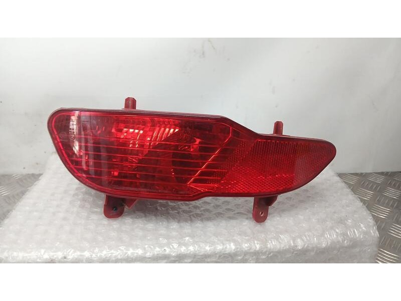 Recambio de piloto trasero izquierdo paragolpes para peugeot 5008 active referencia OEM IAM 9811982980  