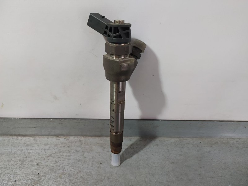 Recambio de inyector para bmw mini countryman (r60) 1.6 diesel cat referencia OEM IAM 8515060 044510599 BOSCH