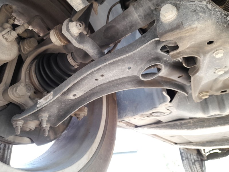 Recambio de brazo suspension inferior delantero derecho para audi q3 sportback (f3n) 45 tfsi e referencia OEM IAM 3Q0407152S  