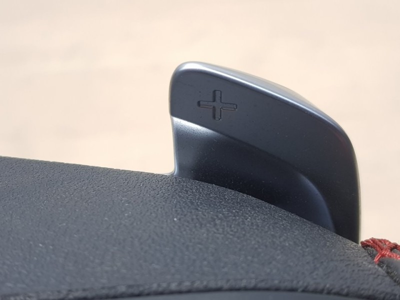 Recambio de volante para mercedes-benz clase b (247) b180 referencia OEM IAM A0050004599 A0004608402 TOCADO PIEL - CON LEVAS TOC