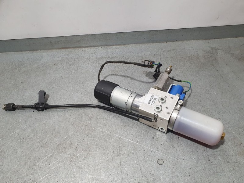 Recambio de modulo electronico para volvo xc60 kinetic awd referencia OEM IAM D190329  BOMBA ACEITE SUBIR PORTON