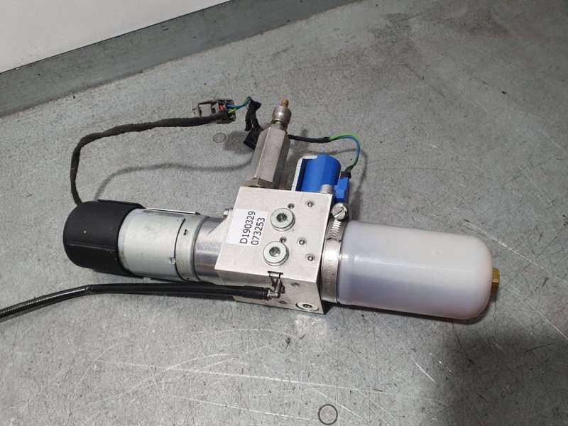 Recambio de modulo electronico para volvo xc60 kinetic awd referencia OEM IAM D190329  BOMBA ACEITE SUBIR PORTON