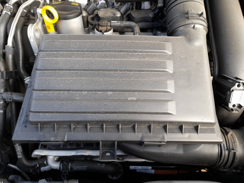 Recambio de carcasa filtro aire para audi q3 sportback (f3n) 45 tfsi e referencia OEM IAM 04E129611AK  