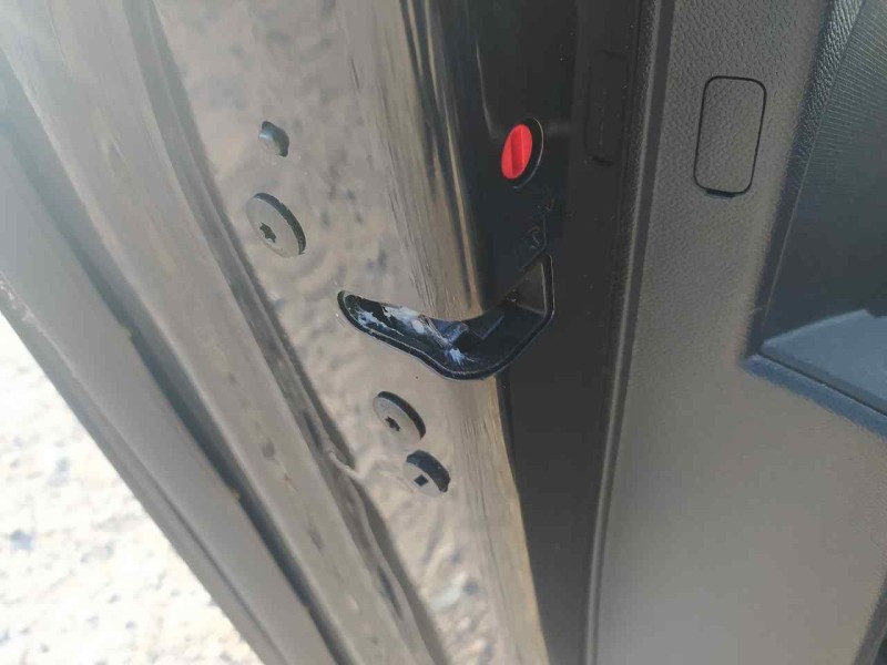 Recambio de cerradura puerta trasera izquierda para opel corsa f gs referencia OEM IAM 9844413080  