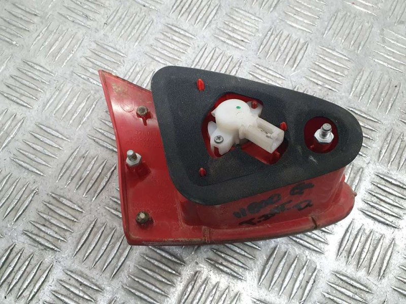 Recambio de piloto trasero derecho para alfa romeo 147 (190) 1.6 t.spark distinctive referencia OEM IAM 46556346 46747825 INTERI