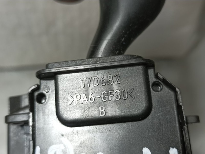 Recambio de mando luces para mazda 3 lim. (bl) active referencia OEM IAM 17D682  