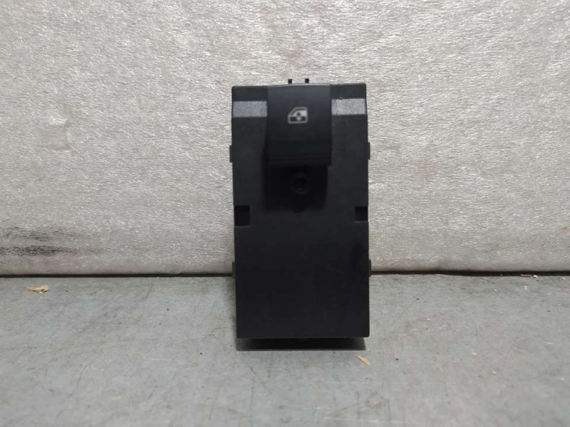Recambio de mando elevalunas delantero derecho para opel zafira tourer excellence referencia OEM IAM 13301886  