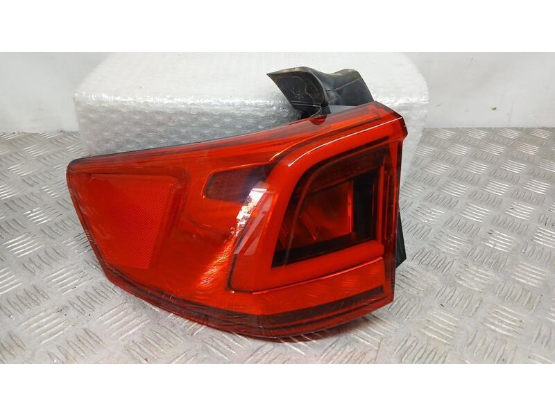 Recambio de piloto trasero izquierdo exterior para seat tarraco (kn2) 2.0 tdi referencia OEM IAM 5FJ945091 VALEO L279667