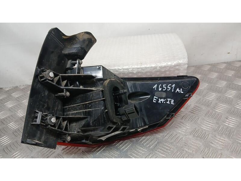 Recambio de piloto trasero izquierdo exterior para seat tarraco (kn2) 2.0 tdi referencia OEM IAM 5FJ945091 VALEO L279667