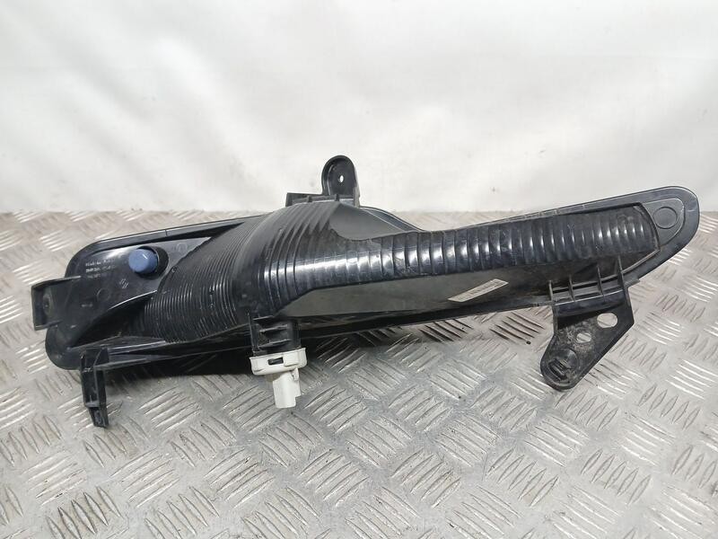 Recambio de piloto delantero izquierdo para renault megane iv berlina 5p limited referencia OEM IAM 261354958R HELLA 2BA01234901