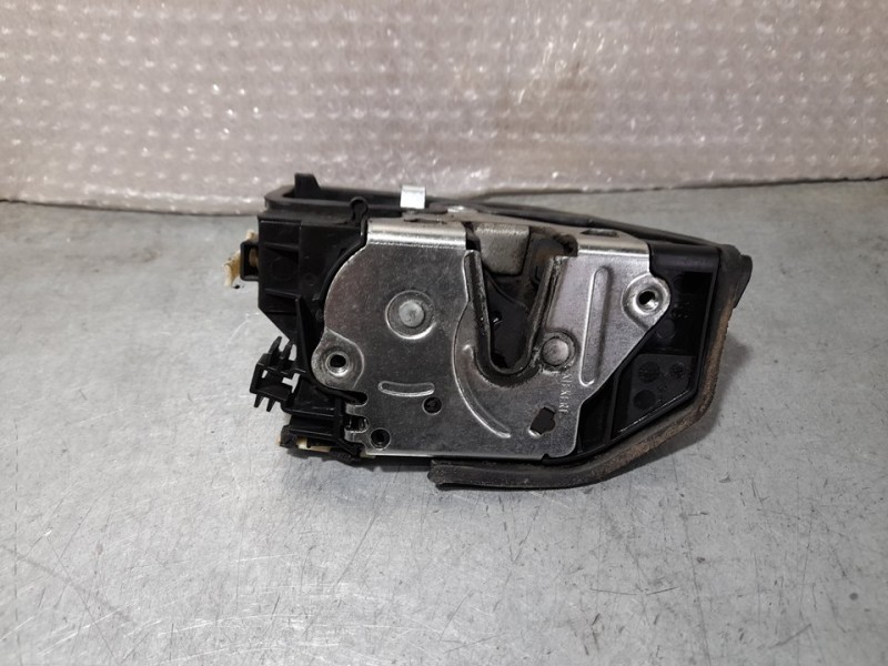 Recambio de cerradura puerta trasera derecha para bmw serie 1 lim. (f20) 116d referencia OEM IAM 7229460  