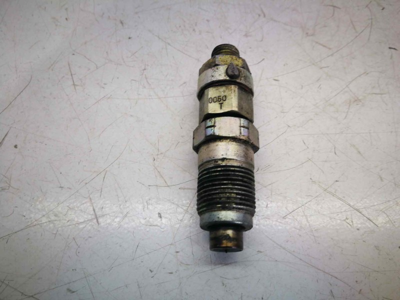 Recambio de inyector para nissan terrano/terrano.ii (r20) 2.7 turbodiesel referencia OEM IAM 0050T  ZEXEL