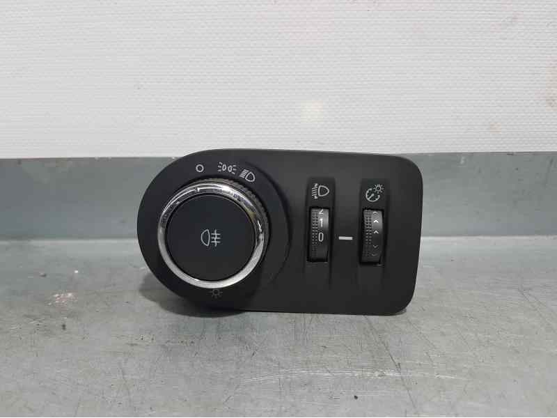 Recambio de mando luces para opel corsa e van 1.3 cdti referencia OEM IAM 13470443  