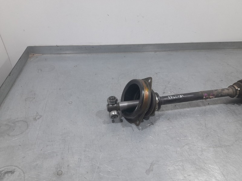 Recambio de transmision delantera izquierda para renault 19 ii chamade (l53_) 1.4 referencia OEM IAM 7700748698  