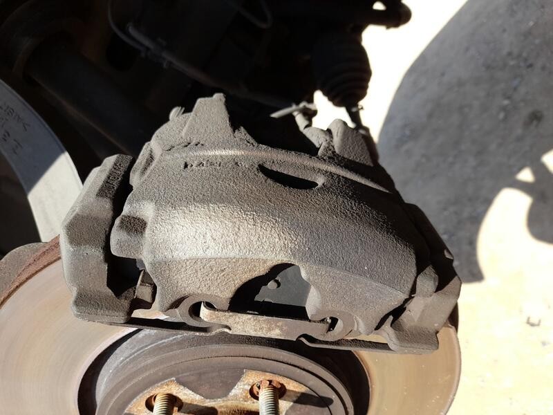 Recambio de pinza freno delantera izquierda para jaguar xf i (x250) 2.7 d referencia OEM IAM C2C27284 ATE 