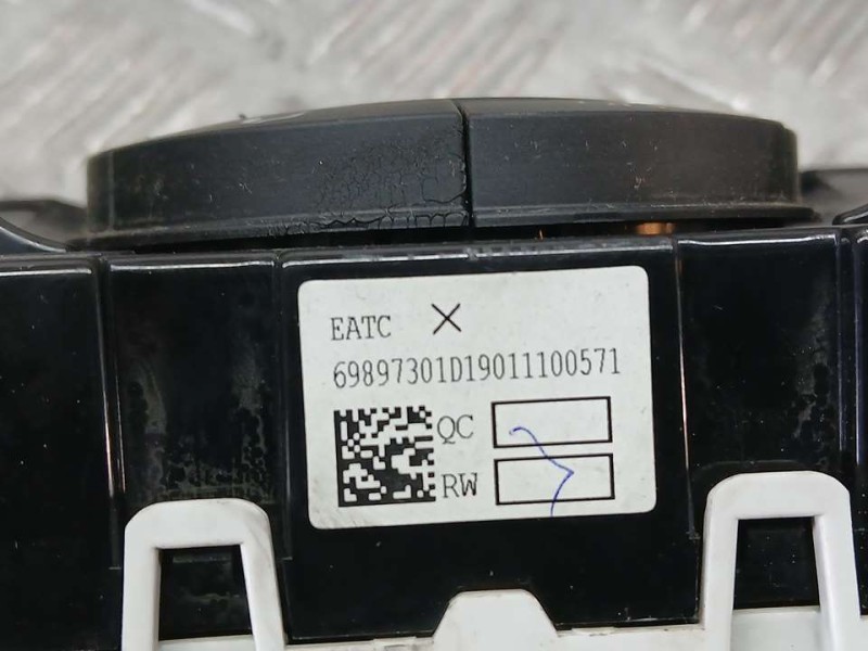 Recambio de mando climatizador para ford fiesta (cb1) trend referencia OEM IAM 1775088  