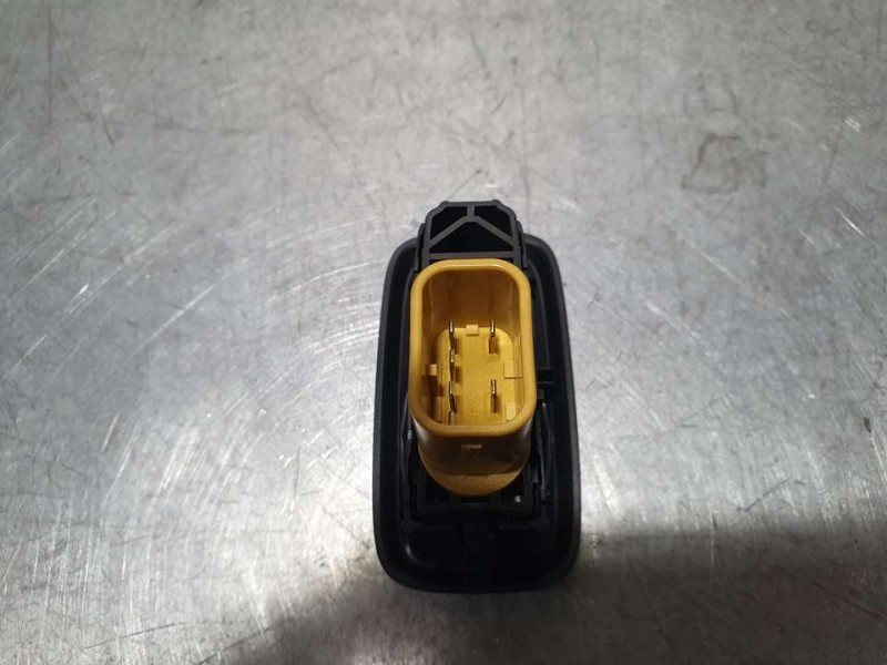 Recambio de mando elevalunas delantero derecho para ford fiesta (cb1) trend referencia OEM IAM 8A6T14529AB  