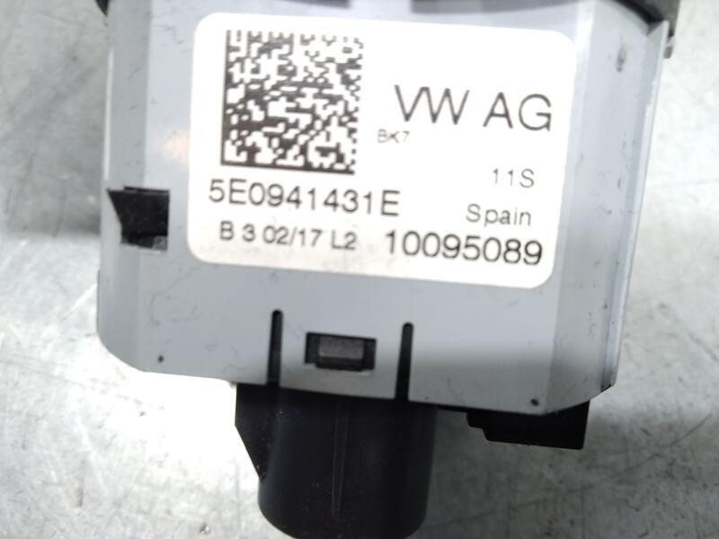 Recambio de mando luces para skoda fabia combi active referencia OEM IAM 10095089 5e0941431e 