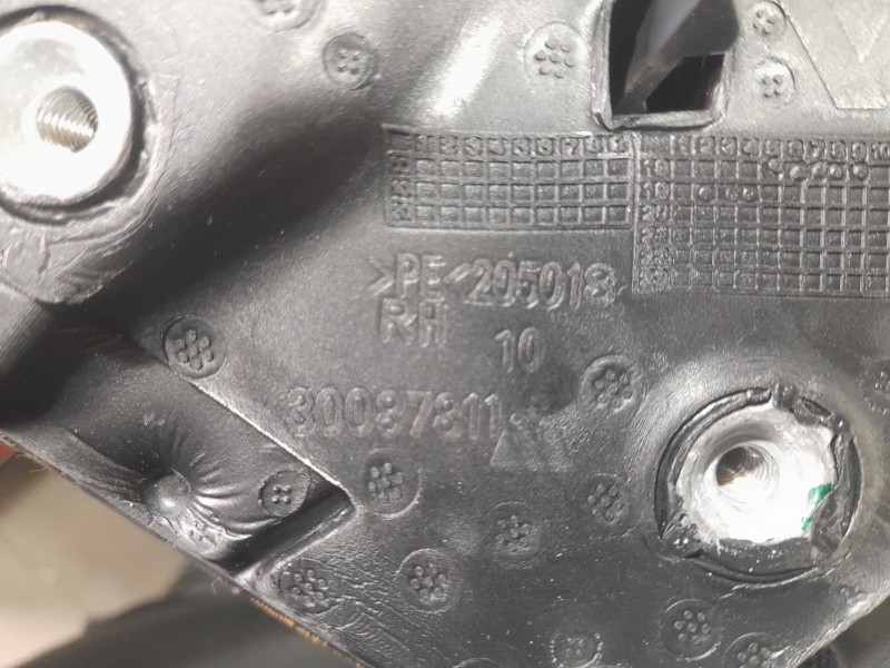 Recambio de retrovisor derecho para renault megane iv berlina 5p limited referencia OEM IAM 30087811 PE205018 ELECTRICO