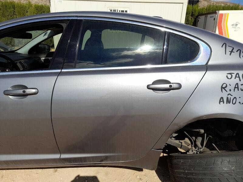 Recambio de puerta trasera izquierda para jaguar xf i (x250) 2.7 d referencia OEM IAM C2Z2014  