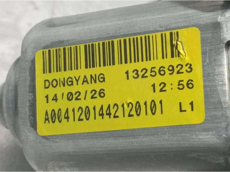 Recambio de motor limpia trasero para opel zafira tourer excellence referencia OEM IAM 13256923  DONGYANG