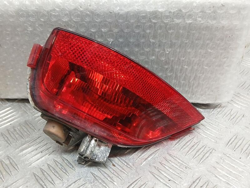 Recambio de piloto trasero izquierdo paragolpes para renault megane iv berlina 5p limited referencia OEM IAM 265852501R  