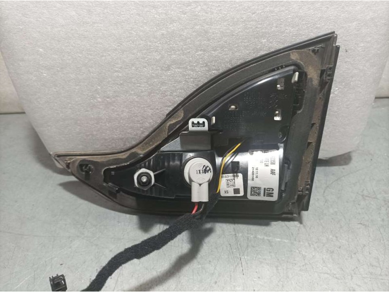 Recambio de piloto trasero izquierdo para opel zafira tourer excellence referencia OEM IAM 1322358 428448700 INTERIOR