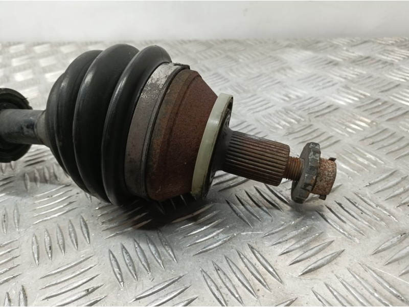 Recambio de transmision delantera izquierda para seat ibiza (6l1) signo referencia OEM IAM 6Q0407271B  REFEREMCIA INCOMPLETA