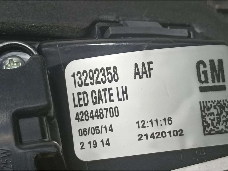 Recambio de piloto trasero izquierdo para opel zafira tourer excellence referencia OEM IAM 1322358 428448700 INTERIOR