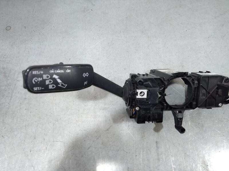 Recambio de mando luces y limpia para skoda fabia combi active referencia OEM IAM 6c0953501h  