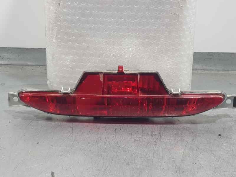 Recambio de piloto trasero central para opel corsa f gs referencia OEM IAM 9674308980  ANTINIEBLA PARAGOLPES