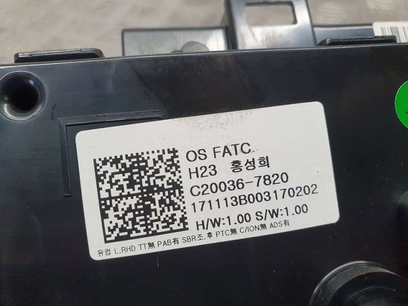 Recambio de mando climatizador para hyundai kona essence 2wd referencia OEM IAM C200367820 171113B003170202 