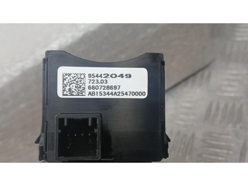 Recambio de mando limpia para opel mokka / mokka x (j13) 1.6 cdti (_76) referencia OEM IAM 95442049  