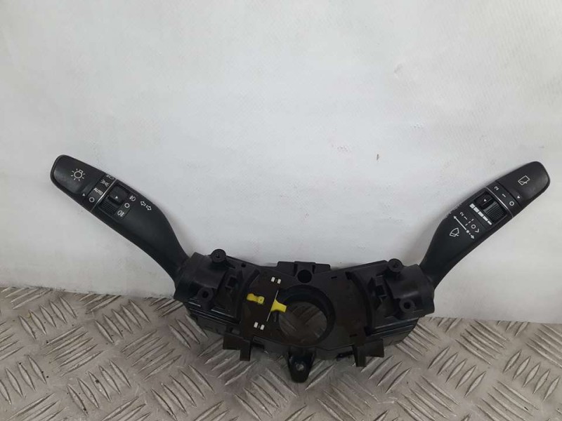 Recambio de mando luces y limpia para hyundai kona essence 2wd referencia OEM IAM 93403J9950 1711060166 