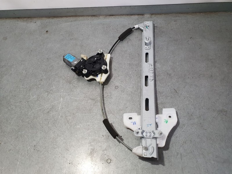 Recambio de elevalunas trasero derecho para hyundai i20 active link referencia OEM IAM 83402C7010 F00S1W2084 BOSCH ELECTRICO 2 P