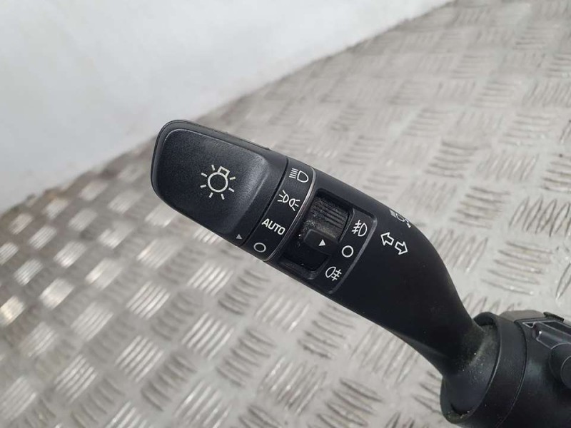 Recambio de mando luces y limpia para hyundai kona essence 2wd referencia OEM IAM 93403J9950 1711060166 