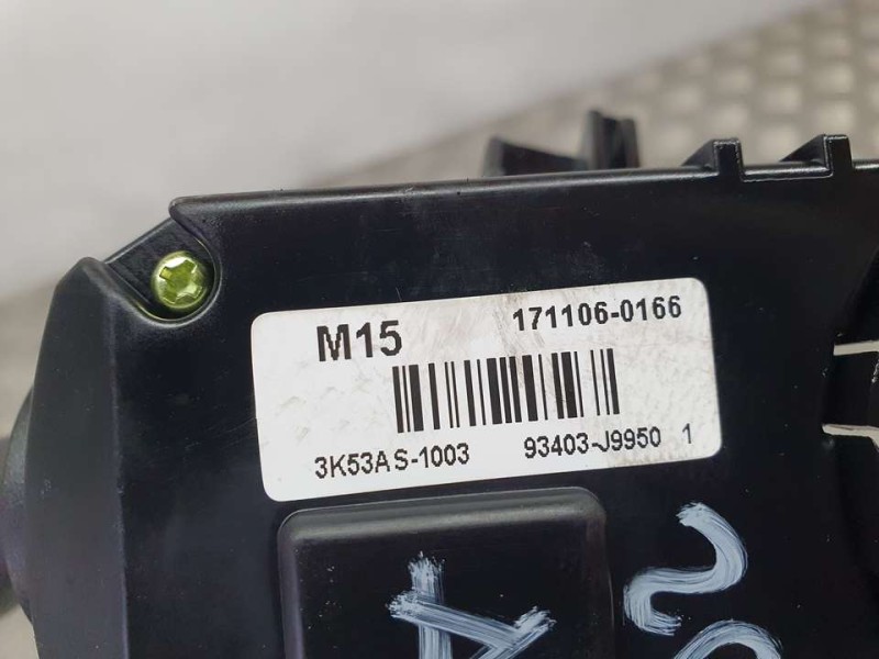 Recambio de mando luces y limpia para hyundai kona essence 2wd referencia OEM IAM 93403J9950 1711060166 