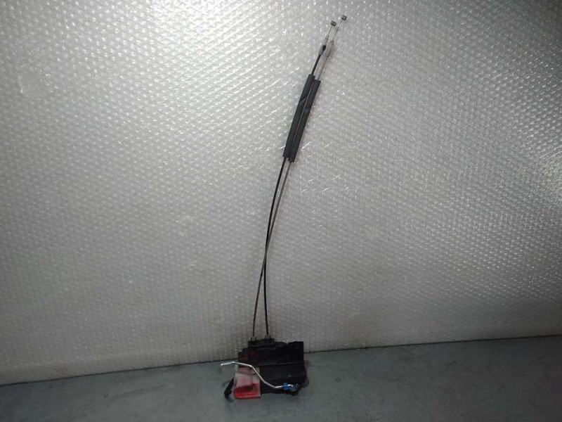 Recambio de cerradura puerta delantera derecha para hyundai i20 classic referencia OEM IAM 813201J230  