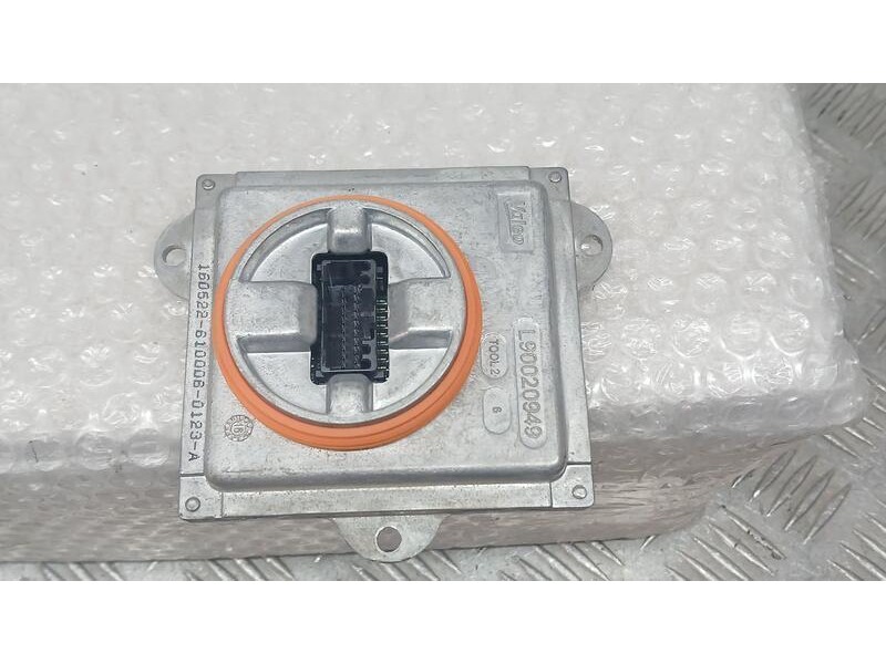 Recambio de centralita faro para bmw i3 (i01) electric referencia OEM IAM 7367751 VALEO IZQUIERDA L90028082