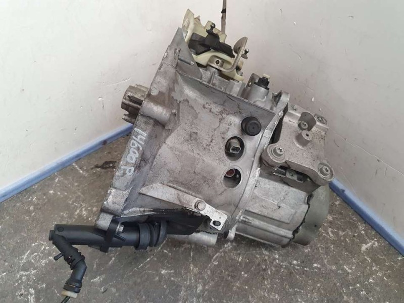 Recambio de caja cambios para citroën c-elysée seduction referencia OEM IAM 20DP98 7542395 5VELOCIDADES