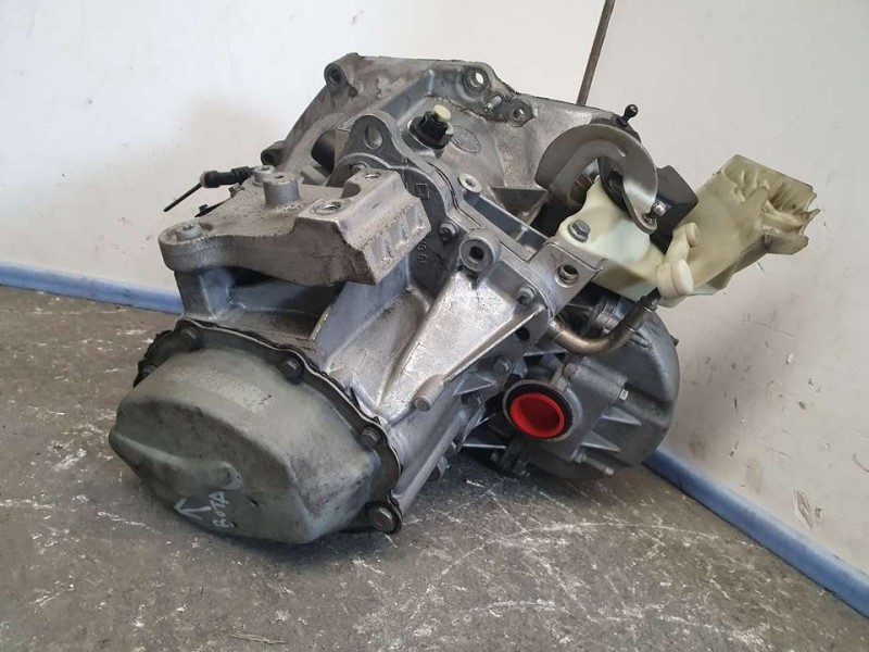 Recambio de caja cambios para citroën c-elysée seduction referencia OEM IAM 20DP98 7542395 5VELOCIDADES